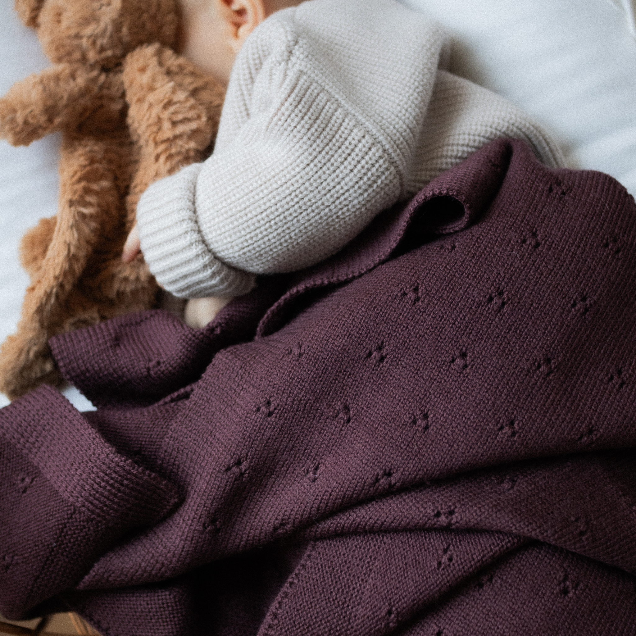 Kuscheldecke "Ida" in bordeaux