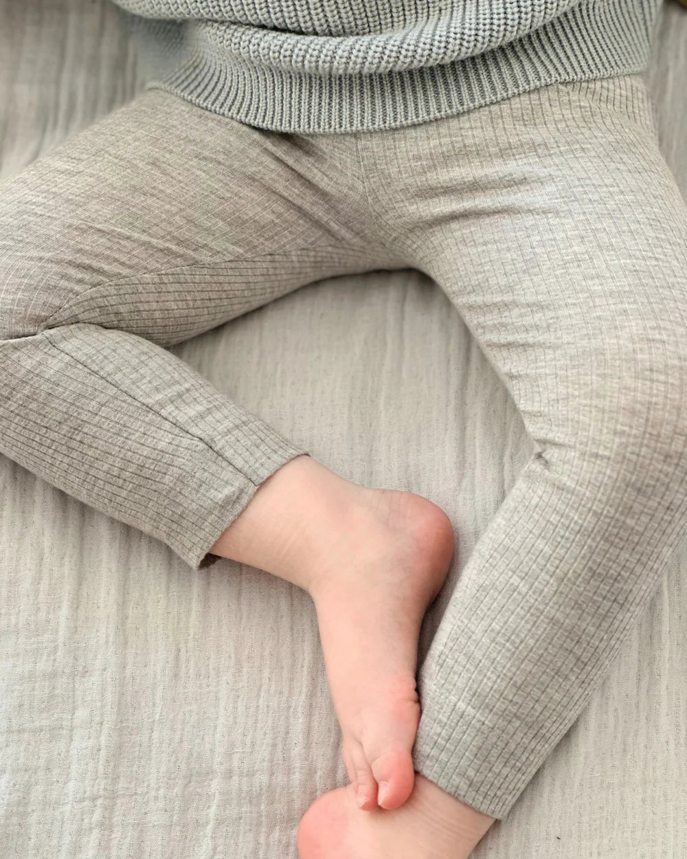 Set bestehend aus Sweatshirt Caspar und Leggings Vinni